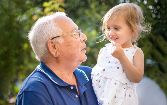 Подарък за дядо, идеи за дядовден, не забравяайте вашите дядовци, подарък от внуците за дядо